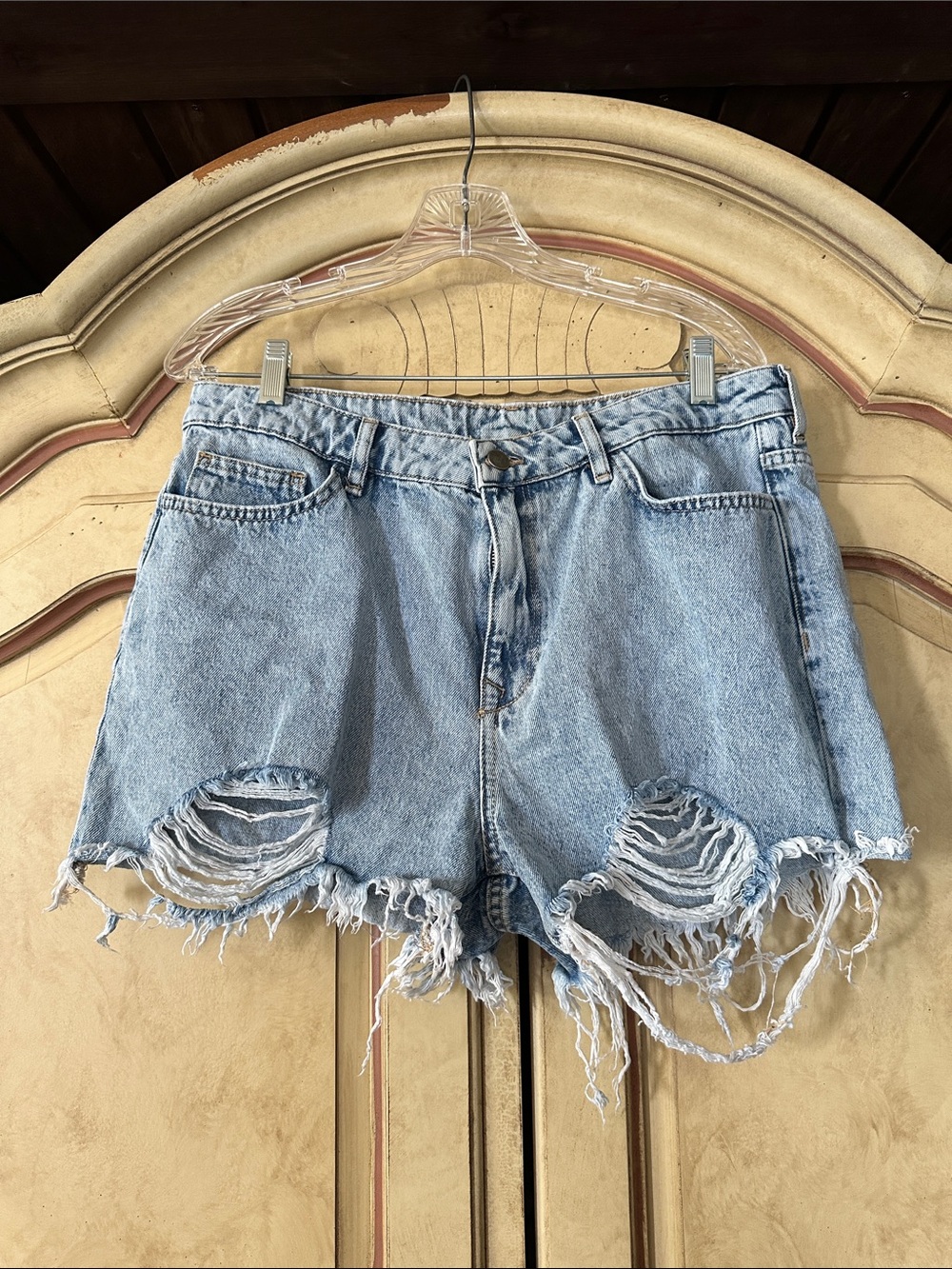 ?Free People Sample? Light Blue Distressed Denim Shorts size XL